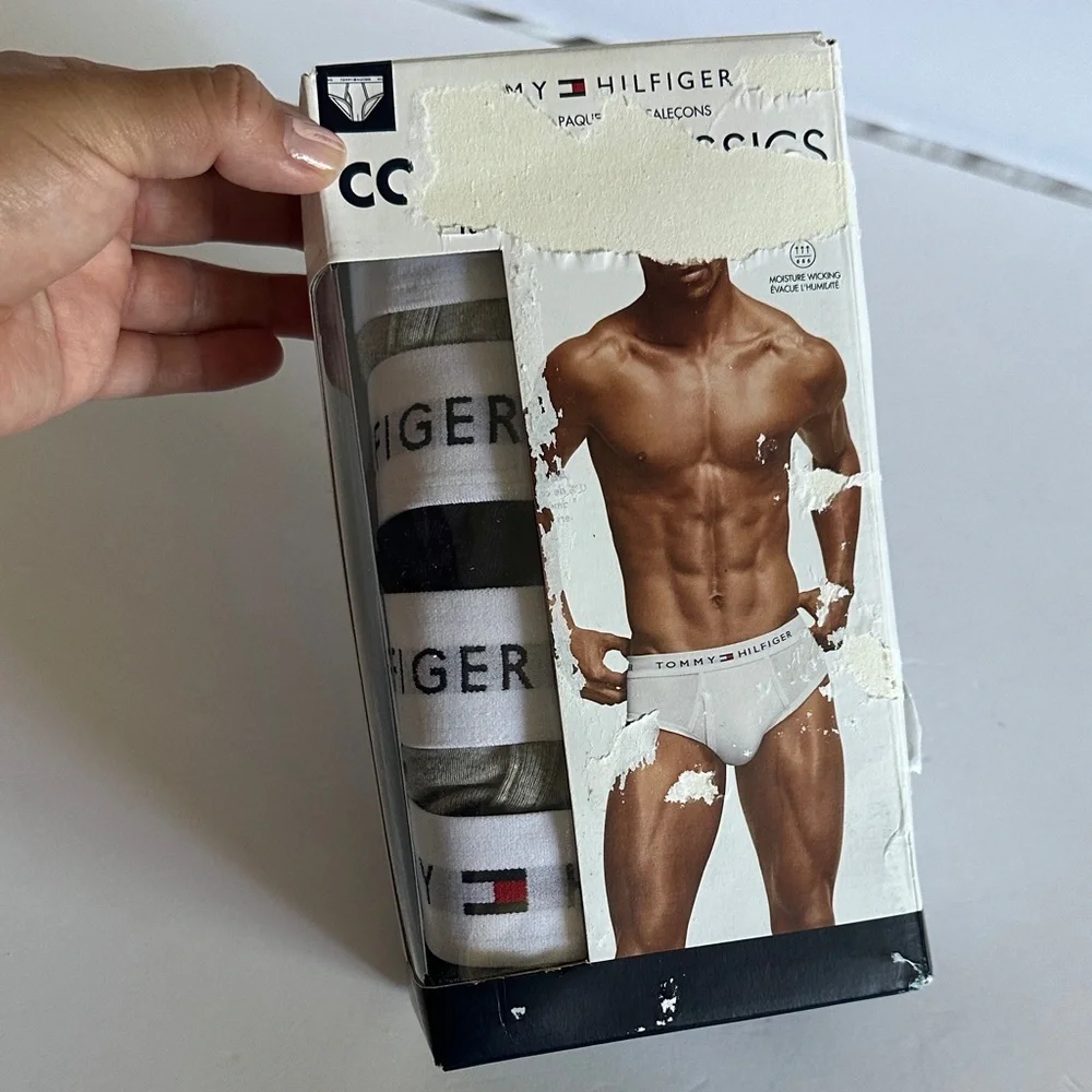 NWT Tommy Hilfiger Men's Black and Gray Briefs/ underwear